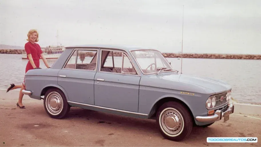 Logo Pininfarina o detalle de diseño que muestra influencia italiana