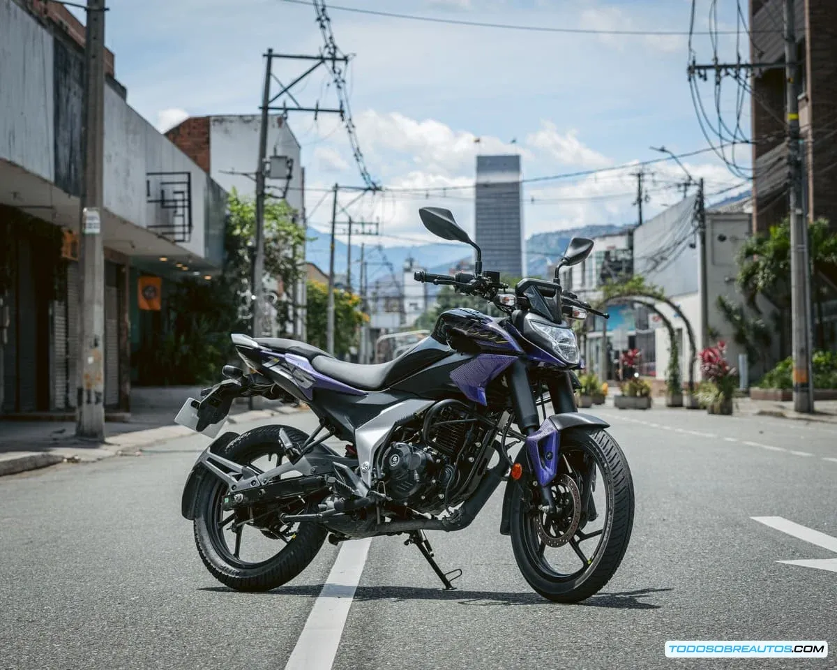 Pantalla del tablero digital mostrando información de conectividad