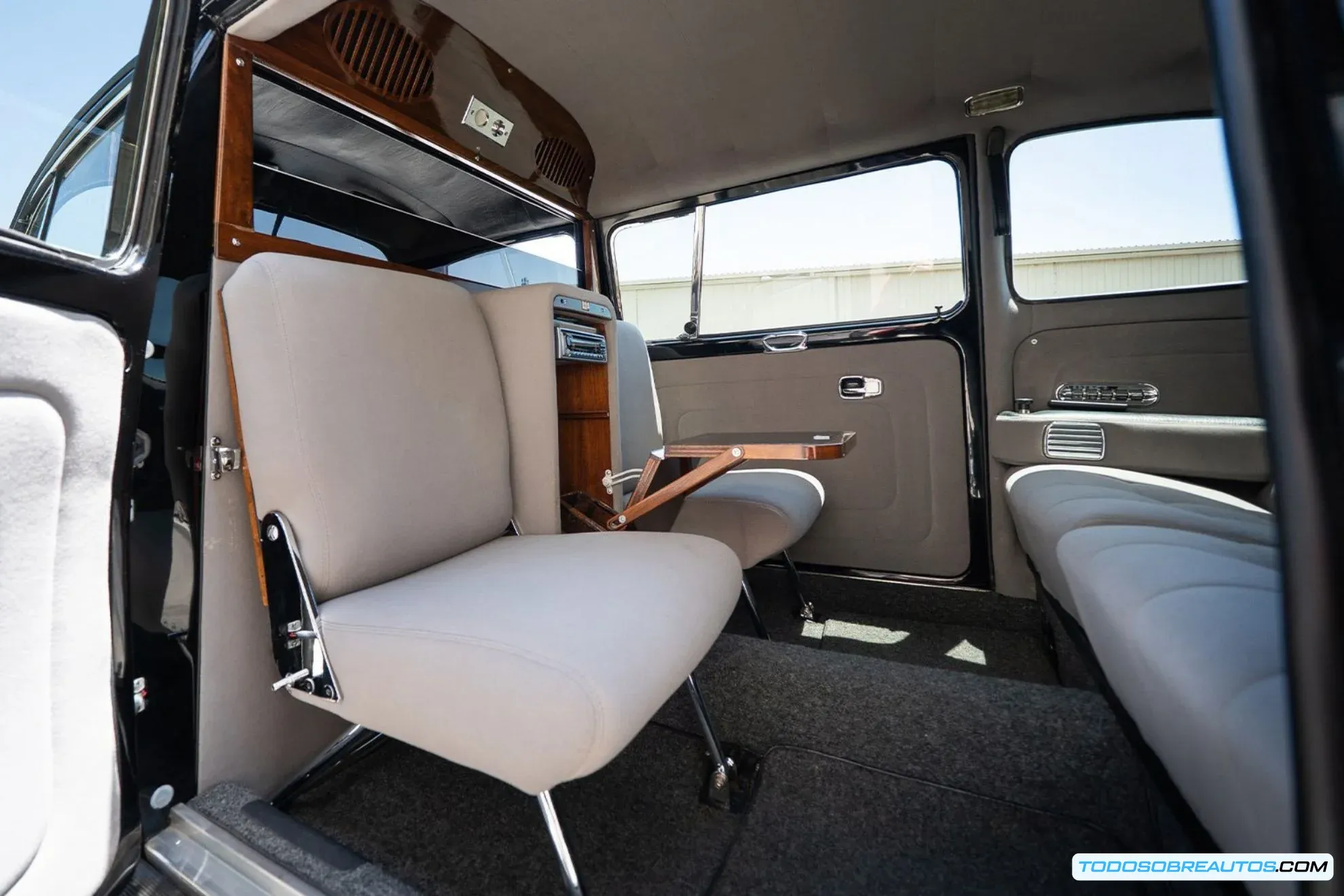 Von Neumann en la California de los 70 o imagen representativa de la época.