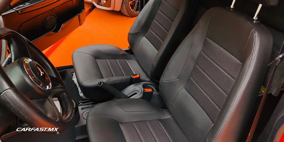 Zacua MX3 Interior