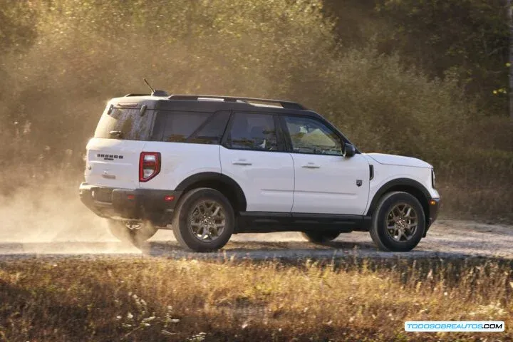 Ford Bronco Sport 2026 Paquete Bronze vista lateral trasera