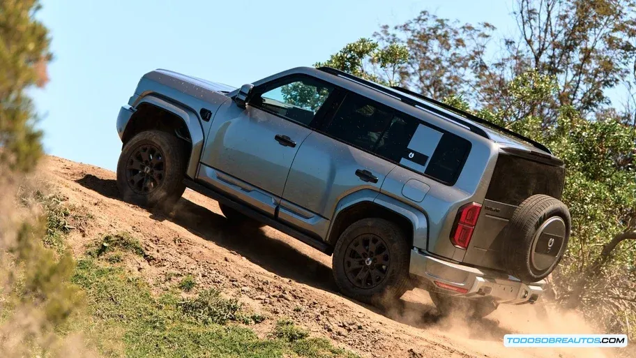 Diseño exterior de la Denza B5