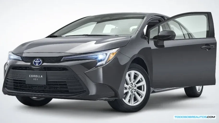 Logo de Toyota Safety Sense en el Toyota Corolla 2026