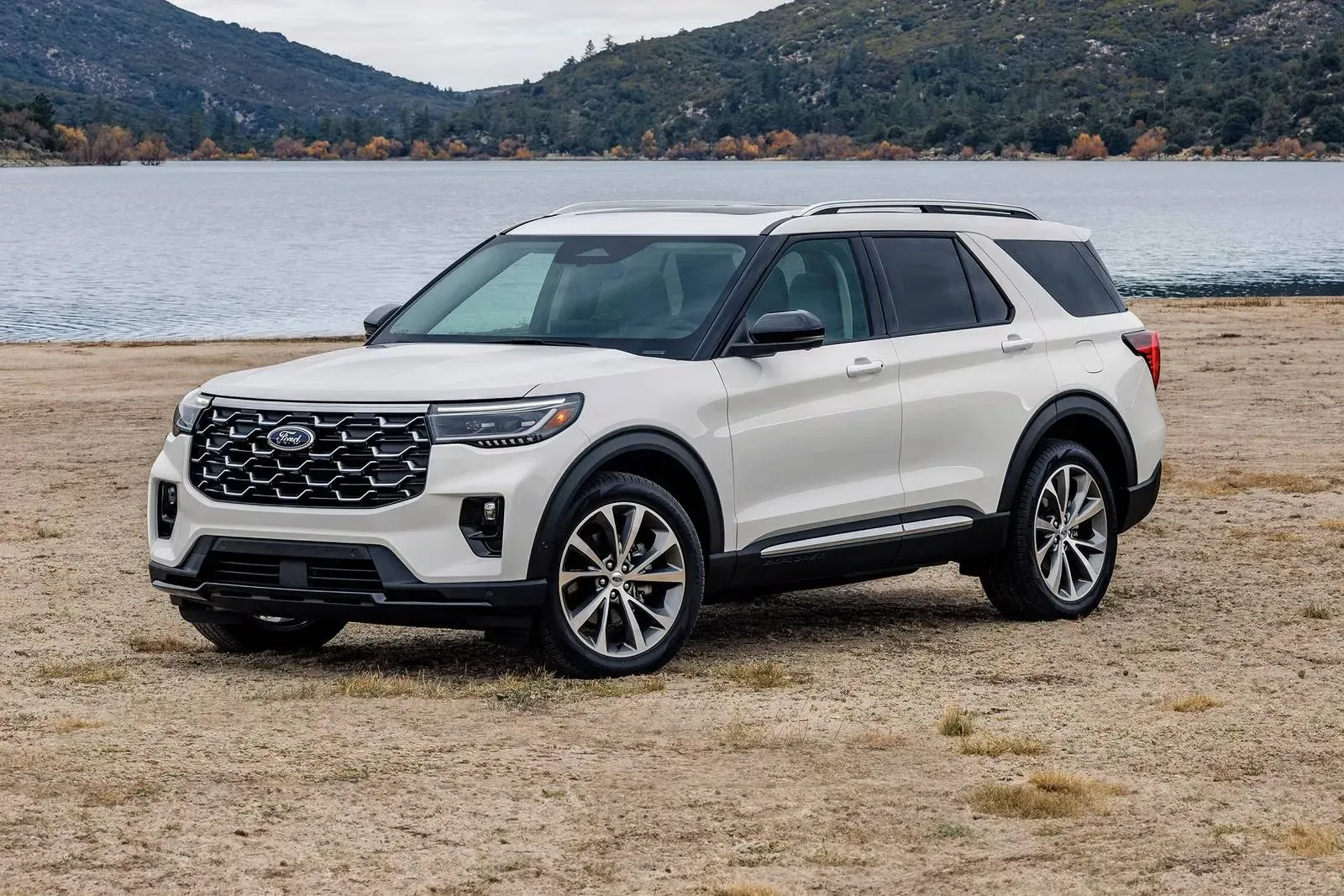Ford Explorer 2026 Platinum interior y precios