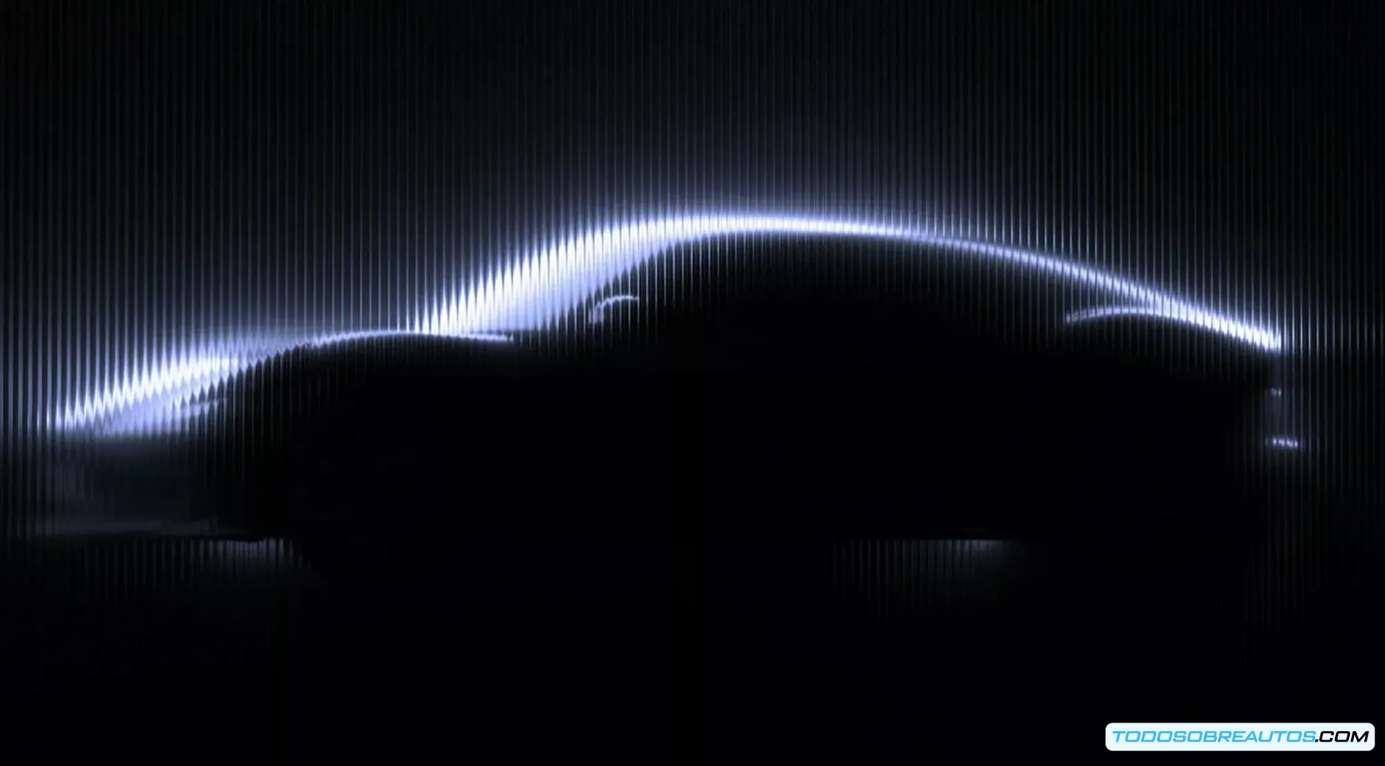 Vista lateral o detalle del prototipo del cupé eléctrico Kosmera, mostrando su diseño agresivo y líneas fastback para su debut en el CES 2026