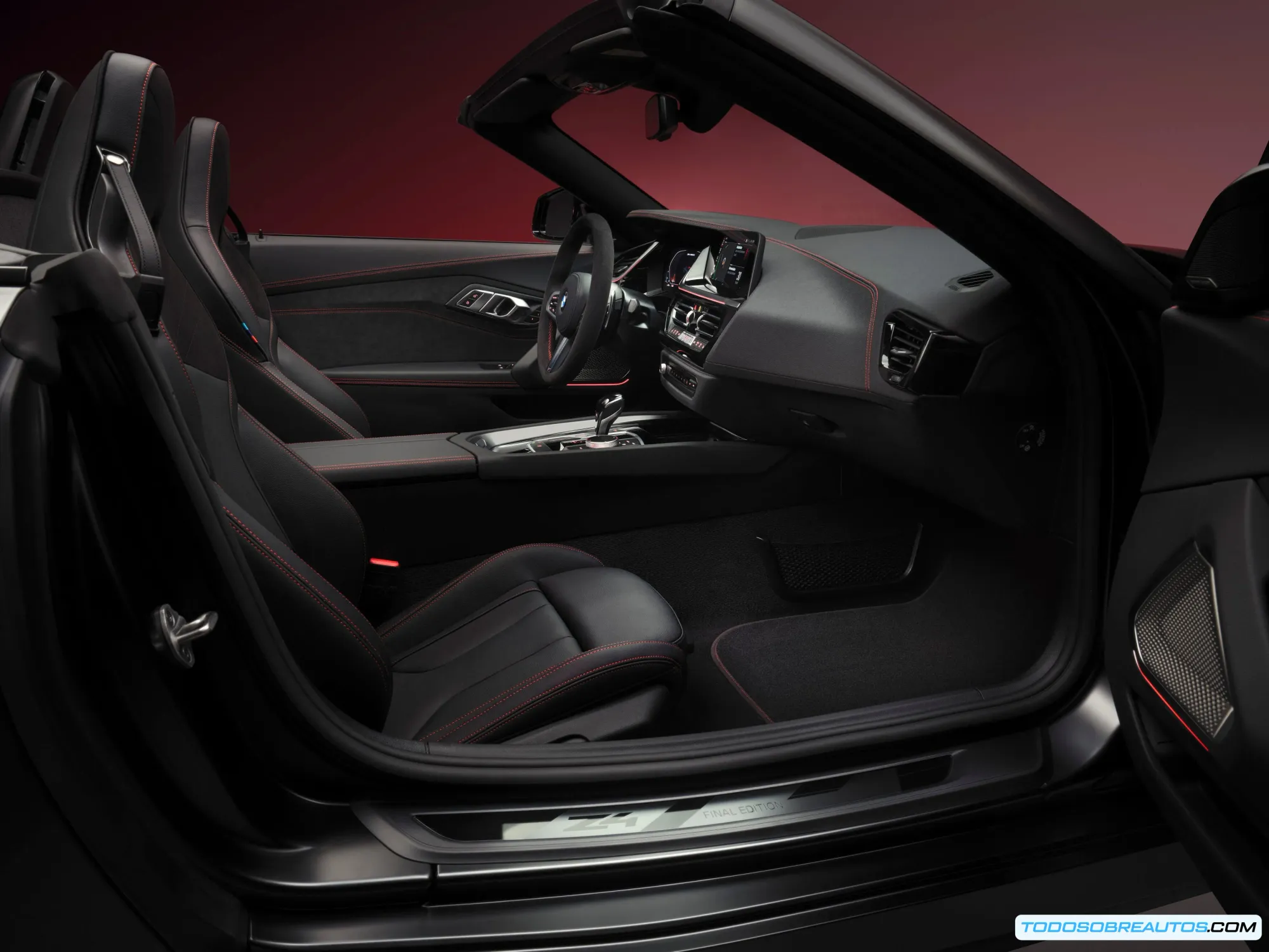 Detalle frontal del BMW Z4 Final Edition con pintura mate Frozen Matt Black