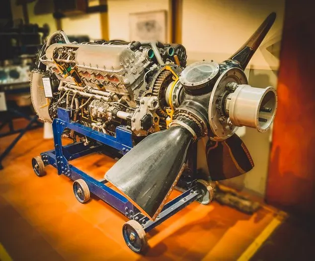 Rolls Royce Merlin V12 desmontado