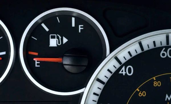 MPG en Autos: Guía Completa sobre Millas por Galón y Eficiencia de Combustible