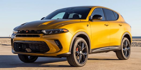¡El Dodge Hornet 2024: ¿Un abejón italiano con colmillos o un zángano con precio de lujo?
