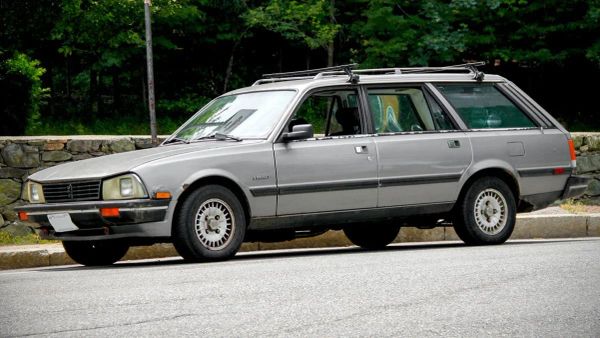 ¡El último suspiro francés! Peugeot 505 Turbo SW8: Una mirada al pasado