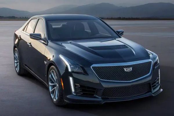 El Cadillac CTS-V: ¿Un Monstruo en Despedida? 🤔
