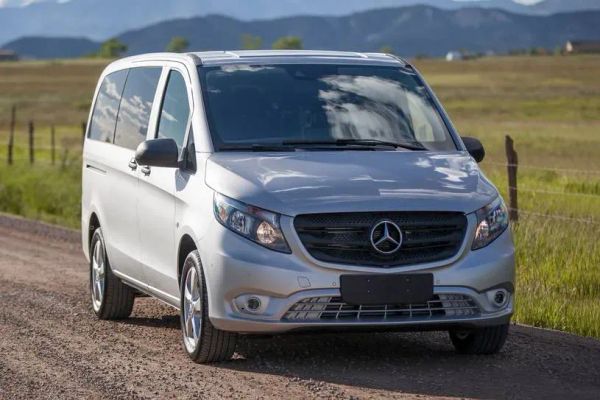 ¡Mercedes-Benz Metris: El Minivan que NO Debes Comprar! 😩