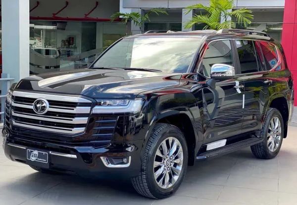 Toyota Land Cruiser 2024-2025: Análisis del SUV Legendario con Motor Diesel e Híbrido