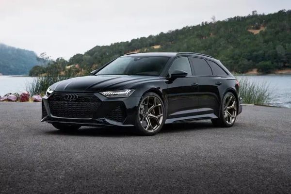 ¡El Audi RS 6 Avant:  Un Cañón Disfrazado de Familiar! 🚗💨