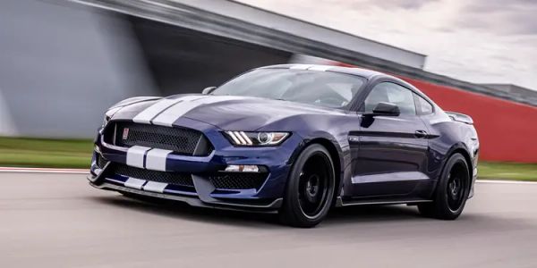 Ford Mustang GT 2023: Análisis Técnico del Icono Americano - Motor V8, 486 CV y Precio