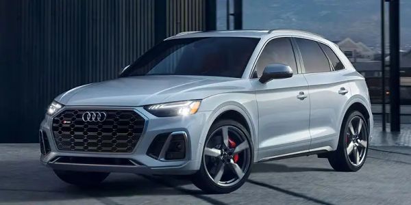 Audi SQ5 2024: Análisis Profundo de Rendimiento, Lujo y Competencia en el Segmento SUV Deportivo