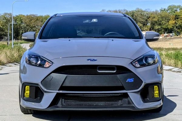Ford Focus RS: La Guía Definitiva (Análisis, Ficha Técnica y Modo Drift)