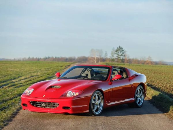Ferrari Superamerica 2005: ¿Un Romance Convertible con la Furia de un Superdeportivo?