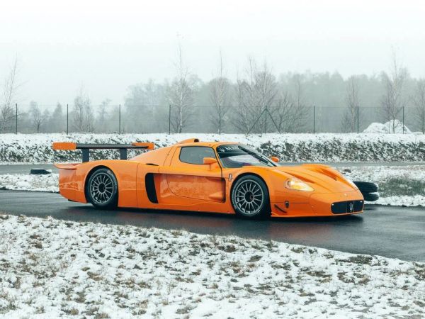 Maserati MC12 Versione Corsa 2007: Un Sueño de Exclusividad y Potencia