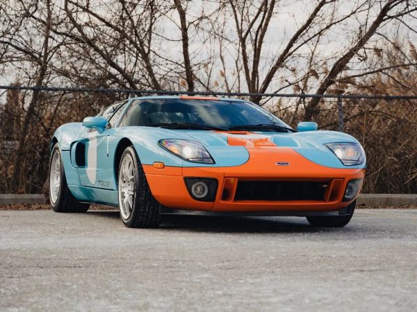 Ford GT Heritage Edition 2006: Un Homenaje a la Historia de las Carreras 🏆