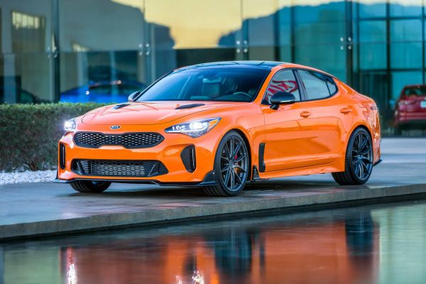 Kia Stinger: ¿GT V6 o GT-Line 4 Cilindros? Análisis Completo