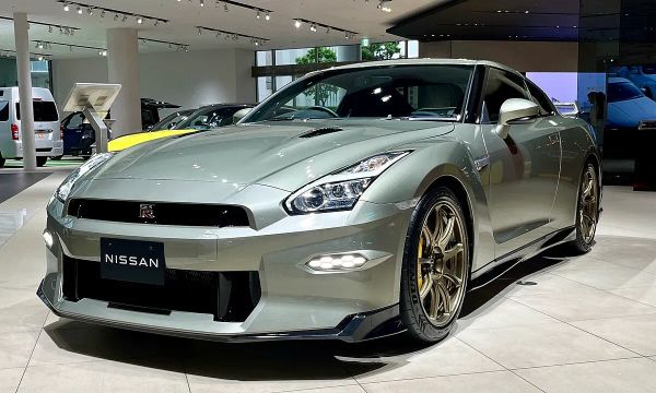 Las 5 Mejores Generaciones del Nissan GTR: Un Viaje por la Historia del Dragón 🐉