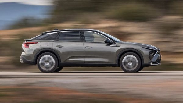 El Citroën C5 X Híbrido Enchufable: ¿Un auto  del segmento D que rompe con lo convencional?