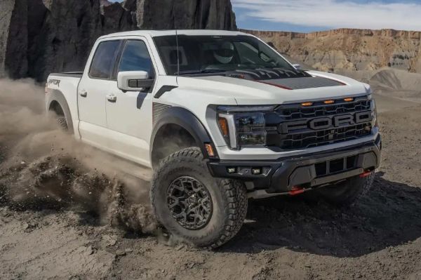 Ford Raptor R 2024: Especificaciones, Precio y Análisis de la Pickup V8 de 720 HP