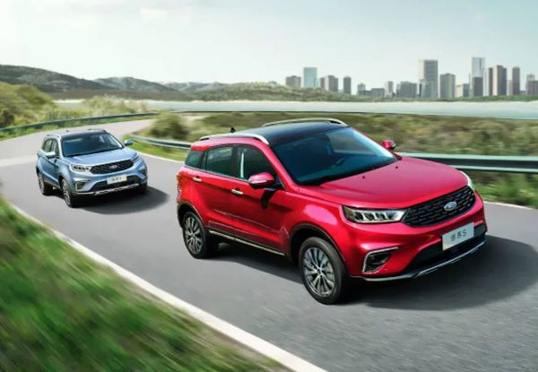 Ford Territory 2025: Análisis Profundo del SUV Compacto que Compite con Escape y CR-V