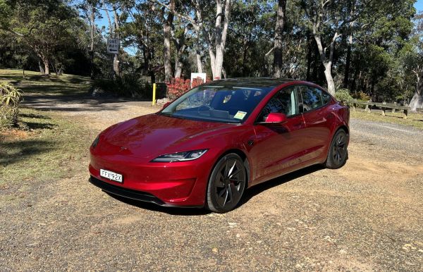 Tesla Model 3 Performance 2024: La Guía Definitiva (Costos, Fiabilidad y Pruebas Reales)