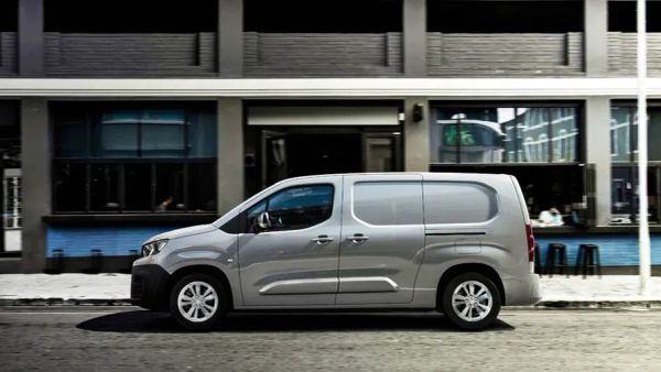 Peugeot e-Partner: Prueba y Análisis de la Van Eléctrica en Brasil - Autonomía, Características y Fecha de Lanzamiento
