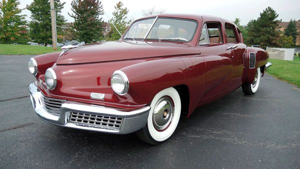 Tucker 48: El revolucionario auto de los 50 que se adelantó a su época (y casi lo destruye)