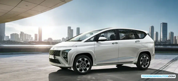 Avistamiento Exclusivo en Madrid: El Hyundai Stargazer de 7 Plazas que No Llegó a España - Análisis y Características