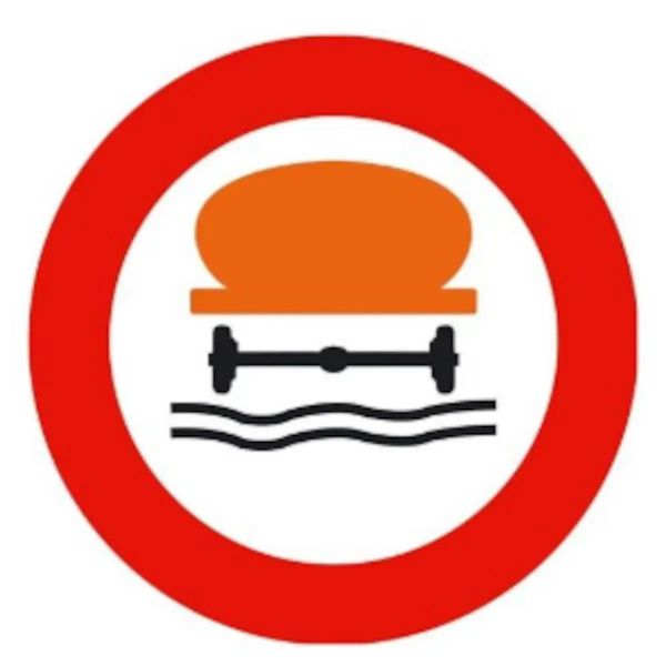 Señal R-110: Guía Definitiva para Conductores sobre la Señal de Tráfico del Camión Cisterna y Riesgos de Contaminación