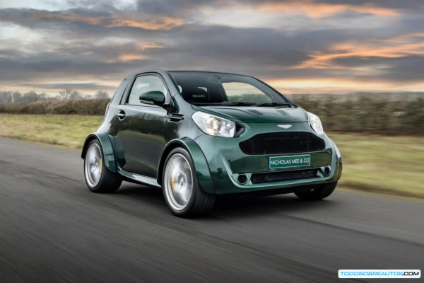 Aston Martin Cygnet V8: ¡Un Microcoche con Motor de Superdeportivo! - Historia, Detalles y Precio