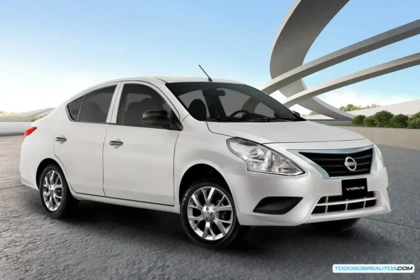 Nissan V-Drive 2025: Precio, Versiones y Características del Sedán Compacto Hecho en México
