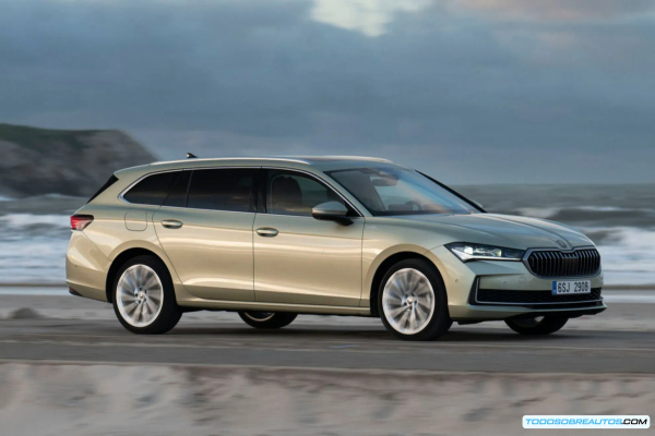 Skoda Superb IV Combi 2025: Análisis a Fondo de la Berlina Híbrida Enchufable y sus Ventajas Ocultas