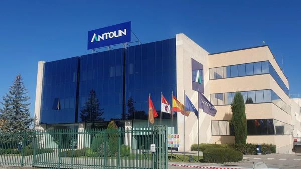 Antolin Cierra Plantas en España y Europa: Impacto en la Industria Automotriz y Estrategias de Reestructuración 2025