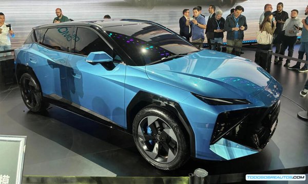 Mitsubishi Colt Híbrido 2025: ¿El Clon Japonés del Renault Clio Supera al Original?