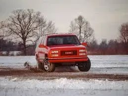 Lingenfelter Suburban 9.9L: Historia y Análisis del SUV con Motor V8 de Barco