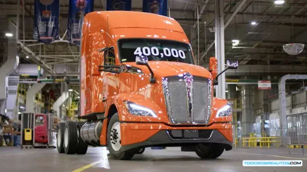 Hito de PACCAR México: Kenworth T680 y el Avance del Transporte a Gas Natural