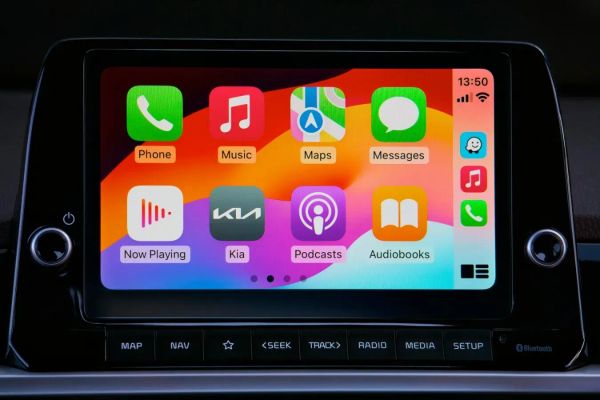 CarPlay y Android Auto para Coches Antiguos: Guía Definitiva de Dispositivos Externos 2025