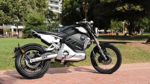 Super Soco TC Max 2025: Análisis Técnico Completo de la Moto Eléctrica Retro en el Mercado Mexicano