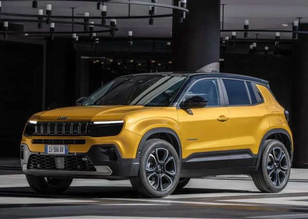Jeep Avenger 2025: Análisis Técnico Definitivo de sus Versiones Eléctrica, Híbrida y Gasolina