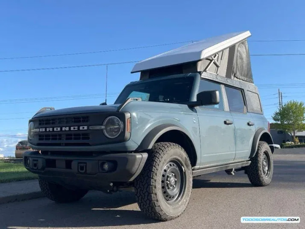 Ford Bronco Camper: El Techo Pop-Up de Ursa Minor para Aventureros