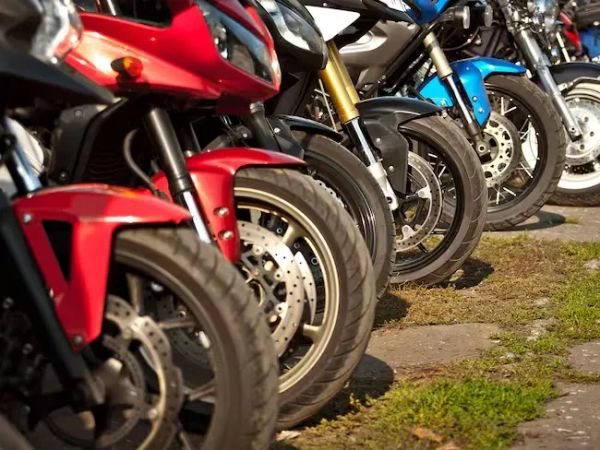 Las 6 Mejores Motos Ruteras para Viajar en 2024: Guía Definitiva y Comparativa