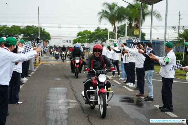 Honda ADV350 en México: El scooter de aventura que redefine la ciudad y el asfalto
