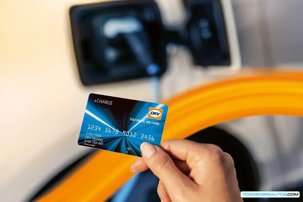 DKV +Charge: La Tarjeta Clave para la Recarga Eléctrica de Flotas en España