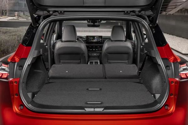 Nissan Qashqai 2025: Análisis Profundo del SUV Compacto que Renueva su Legado