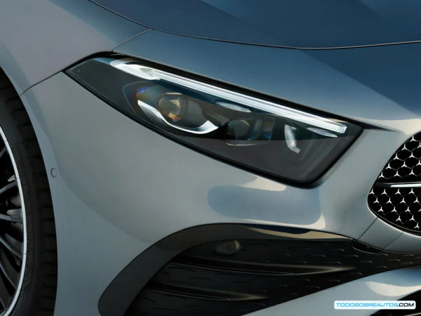 Reparación de faros LED: por qué cuesta tanto y cómo Mercedes-Benz planea abaratarla